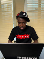 NEVER BEEN Red Logo T-Shirt Black