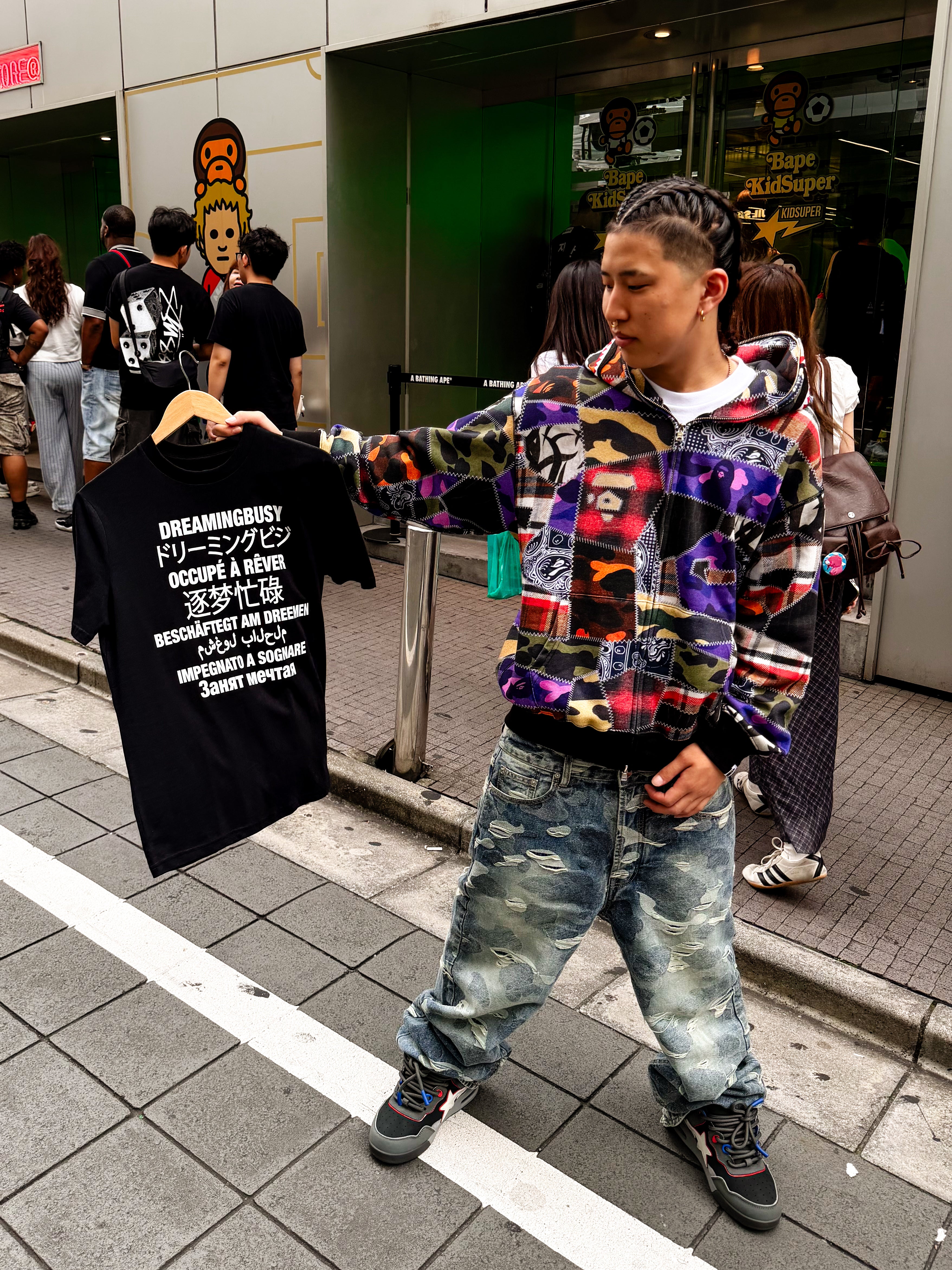 DREAMINGBUSY Languages T-Shirt Black