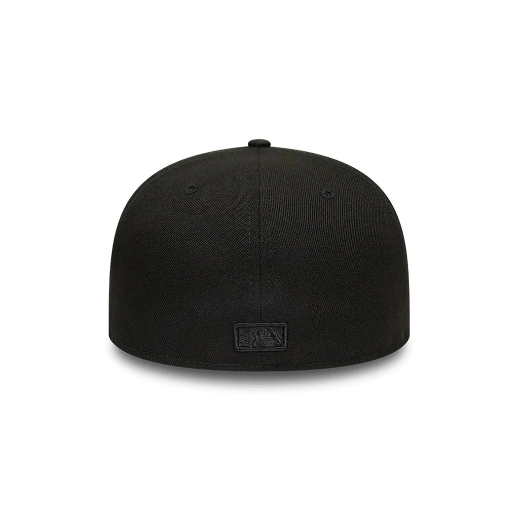 NEW ERA Atlanta Braves MLB Black on Black 59FIFTY Fitted Cap