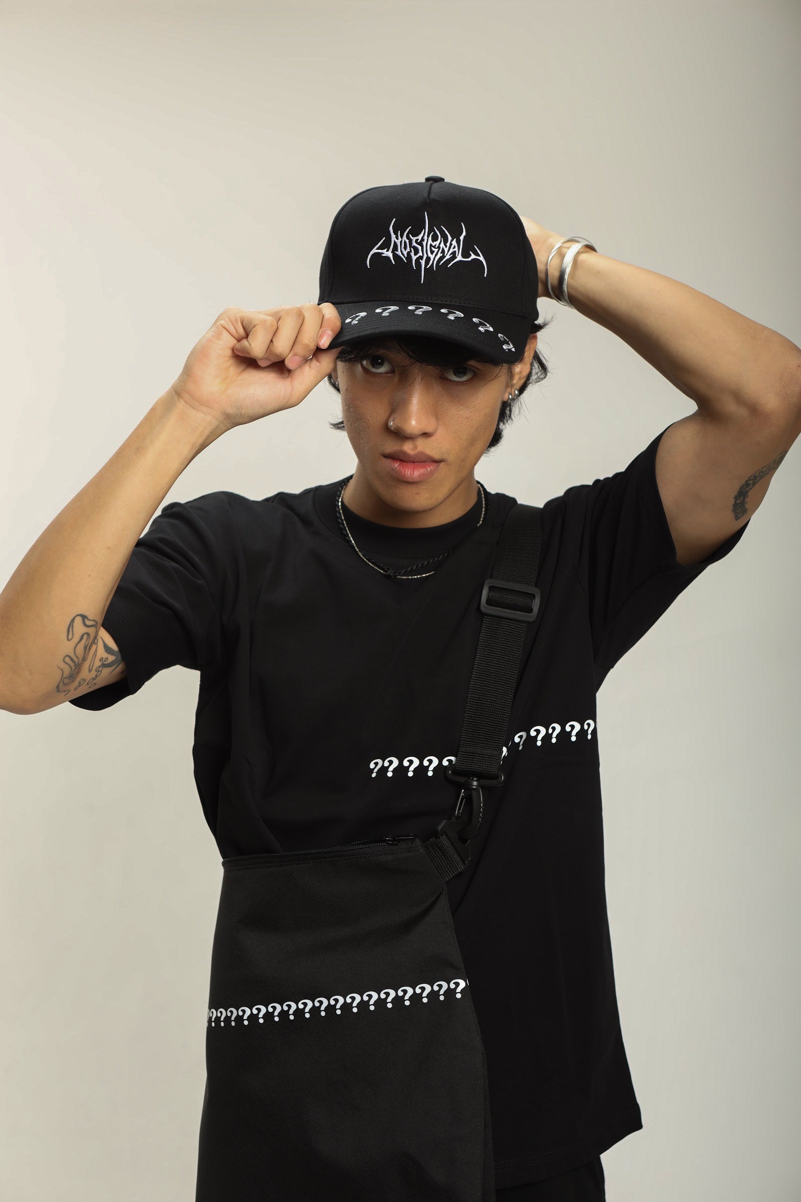 NO SIGNAL ? Goth Cap Black