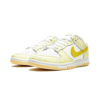 Nike Dunk Low Yellow Strike (W)