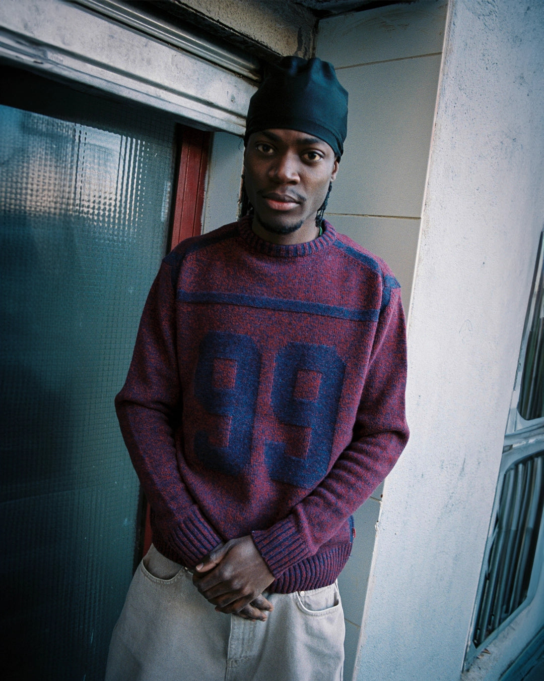 99BASED Spreaded Knit Sweater Navy Red