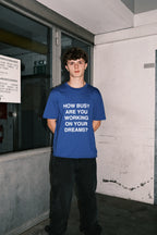 DREAMINGBUSY How Busy Helvetica T-Shirt Blue