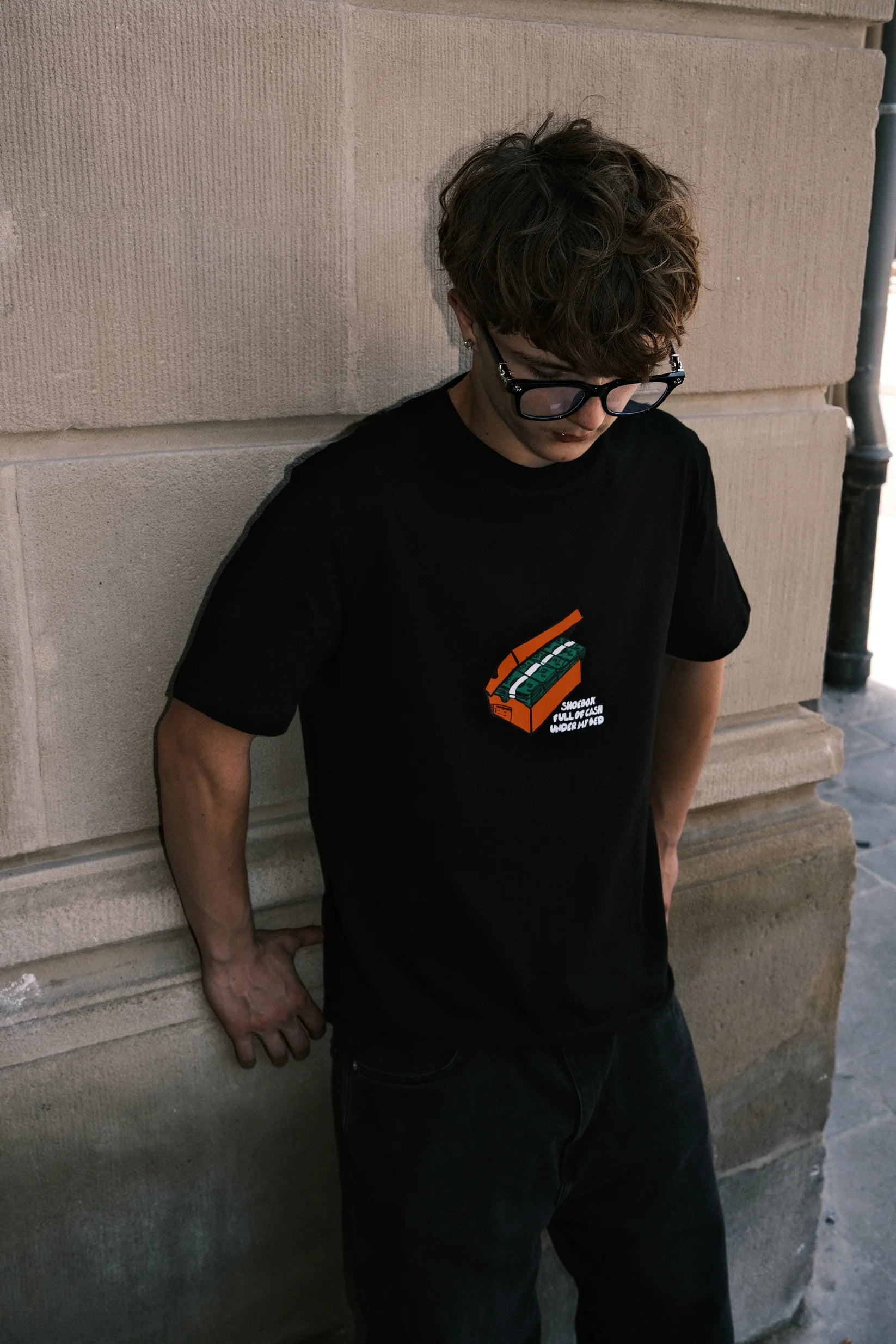 DREAMINGBUSY Shoe Box Money T-Shirt Black