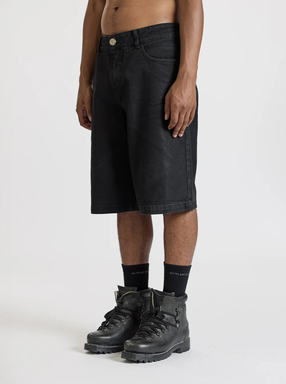 MOONLIGHT MANSION Jorts Waxed Black