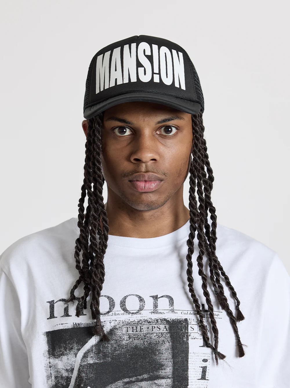 MOONLIGHT MANSION Mans!on Trucker Cap Black White