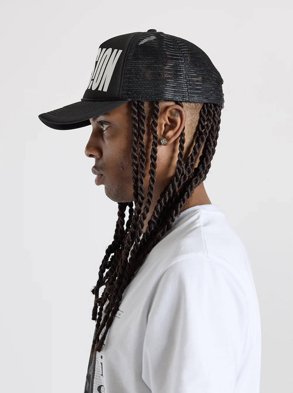 MOONLIGHT MANSION Mans!on Trucker Cap Black White