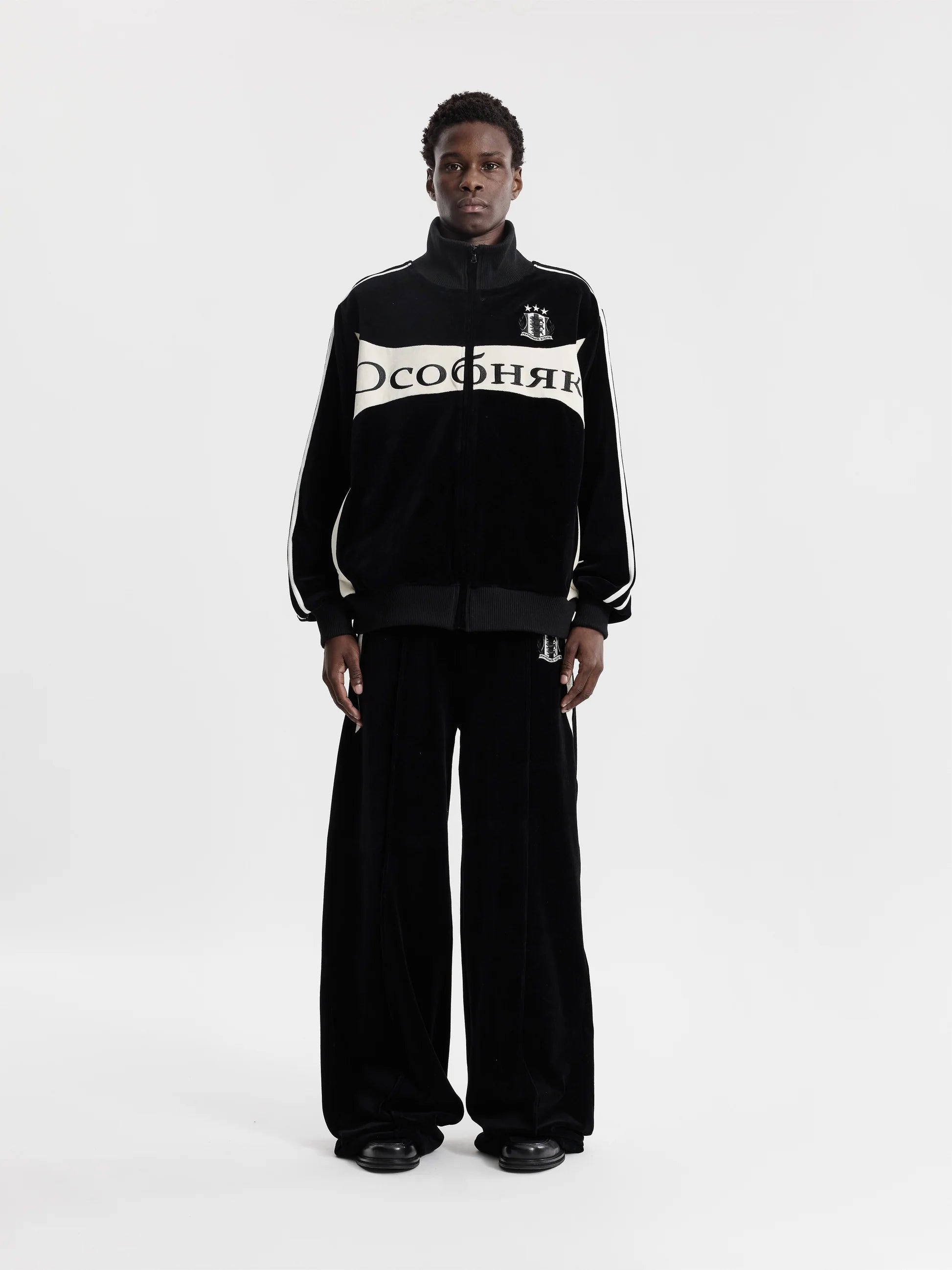 MOONLIGHT MANSION Ocobhrk Velvet Jacket Black