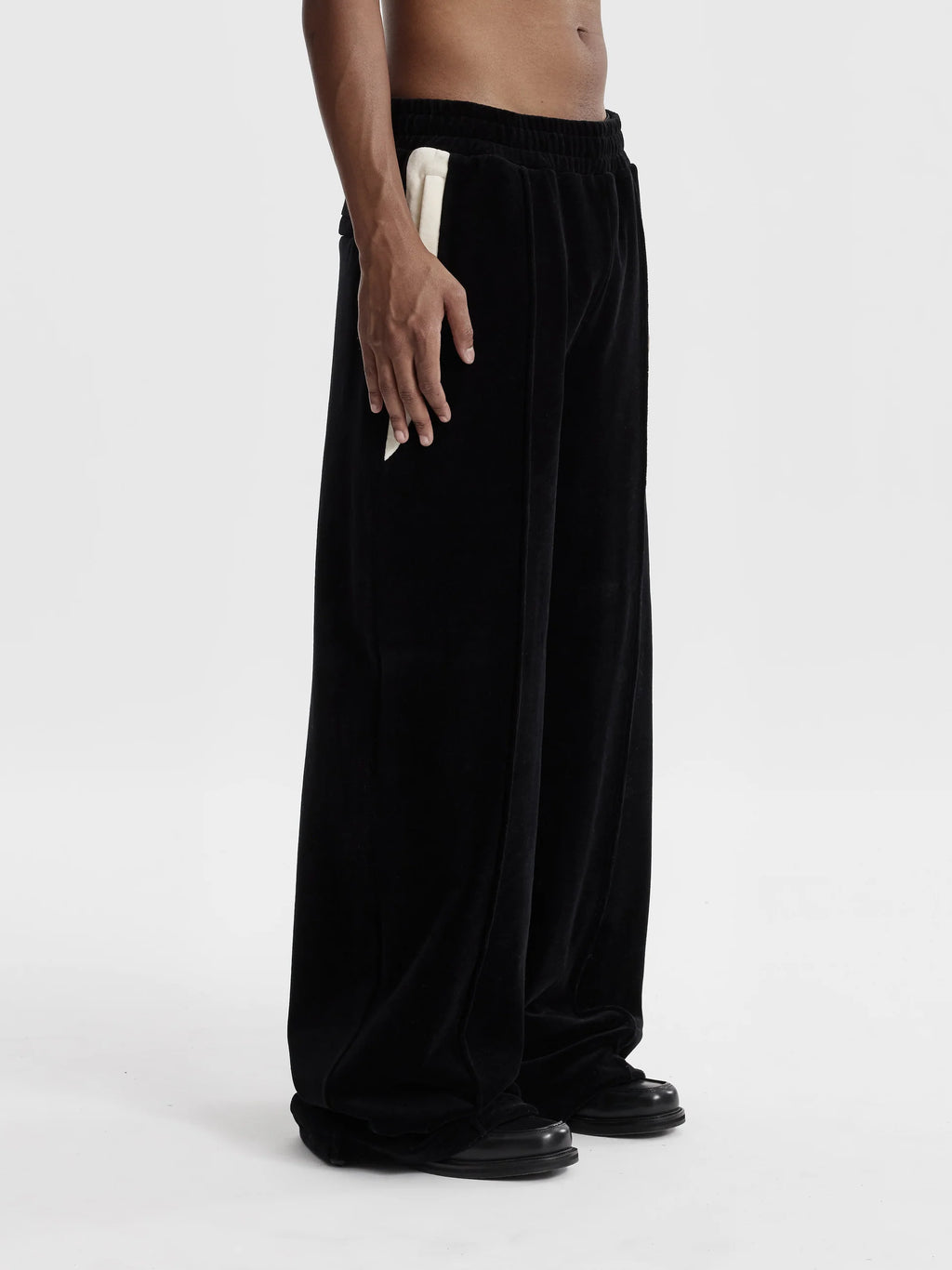 MOONLIGHT MANSION Ocobhrk Velvet Pants Black
