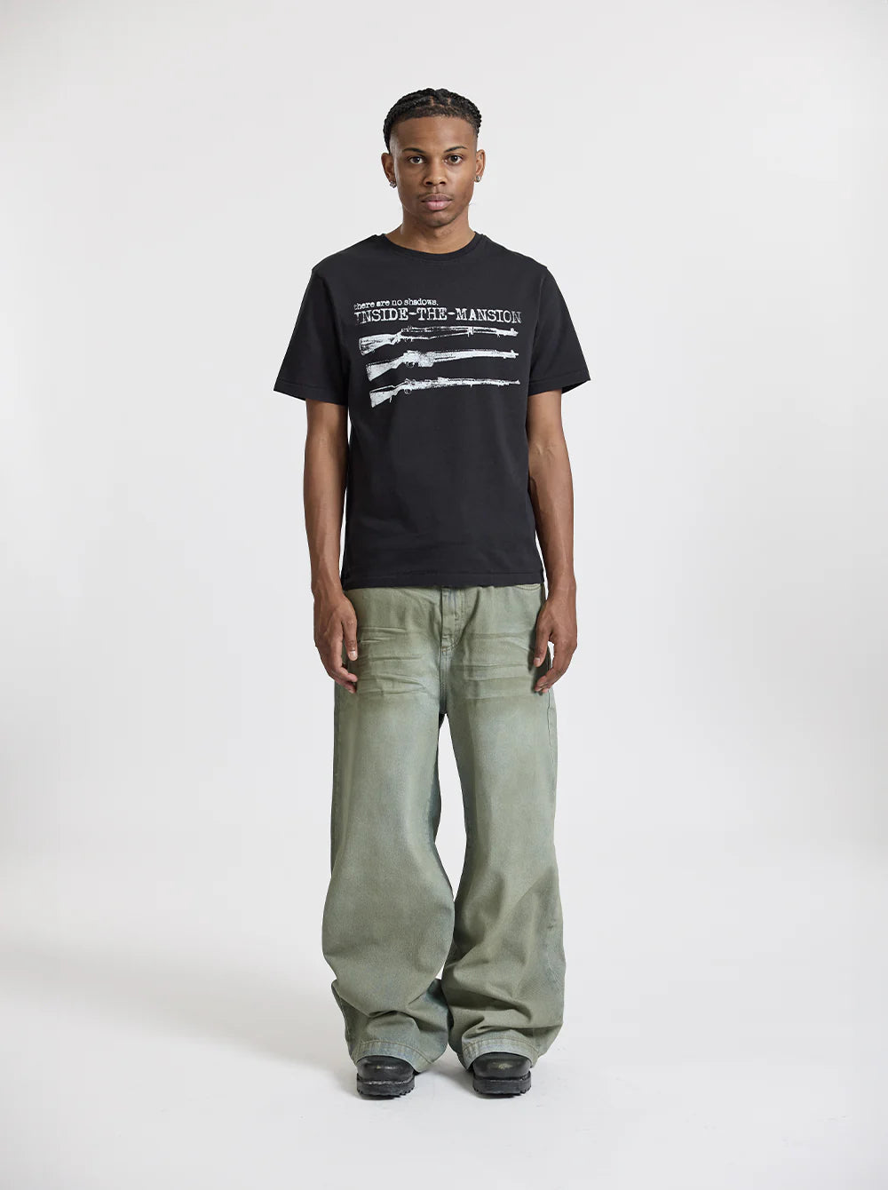 MOONLIGHT MANSION Rifle T-Shirt Black