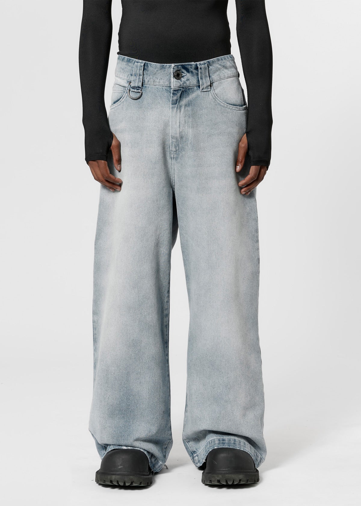 MOONLIGHT MANSION Silhouette Denim Faded Blue