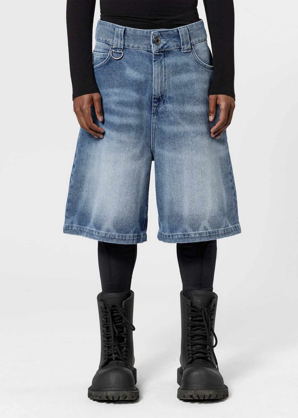 MOONLIGHT MANSION Silhouette Jorts Light Blue