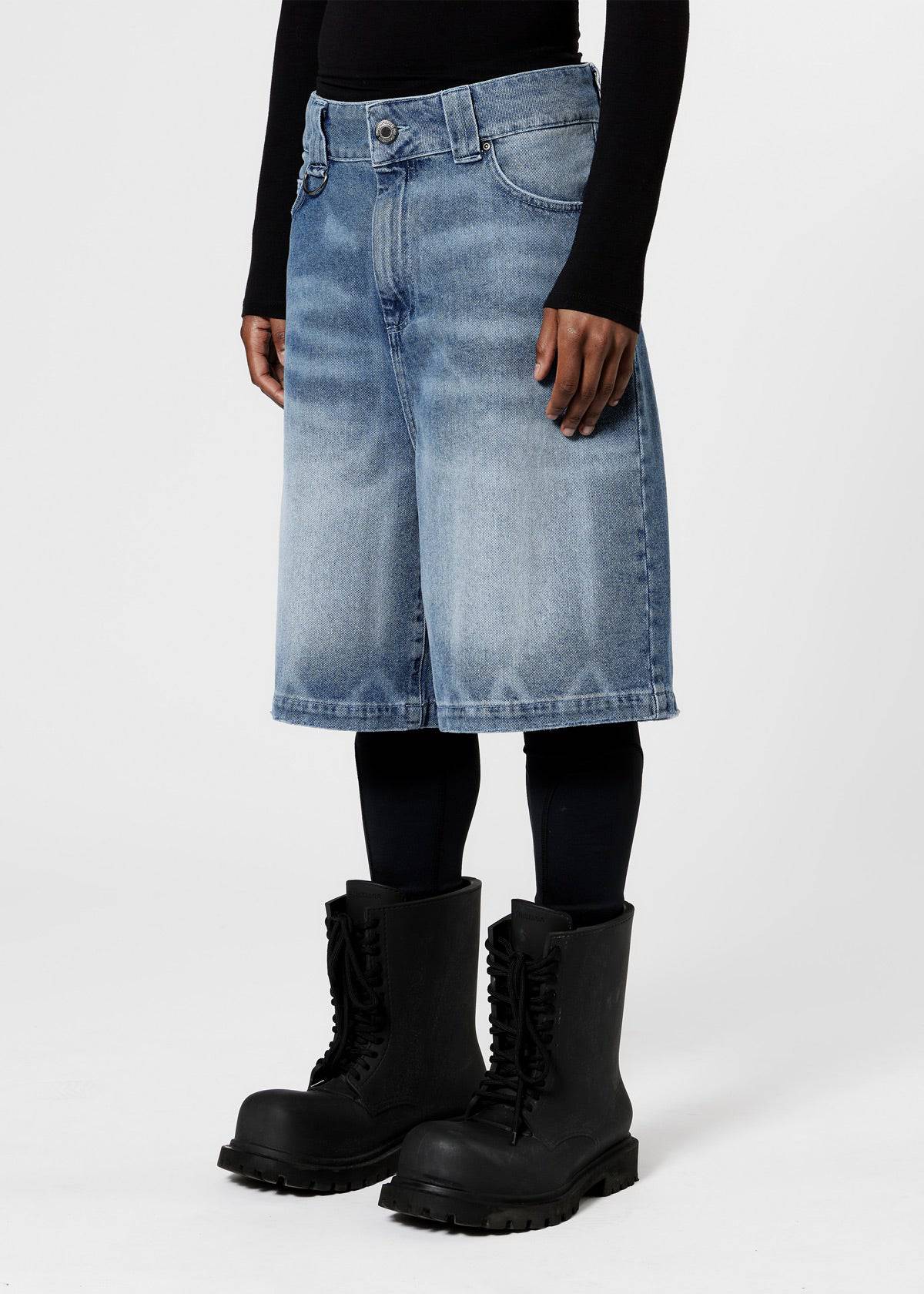 MOONLIGHT MANSION Silhouette Jorts Light Blue