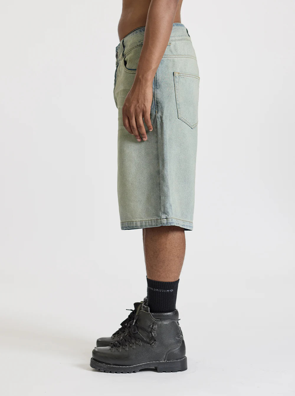 MOONLIGHT MANSION Silhouette Jorts Used Green