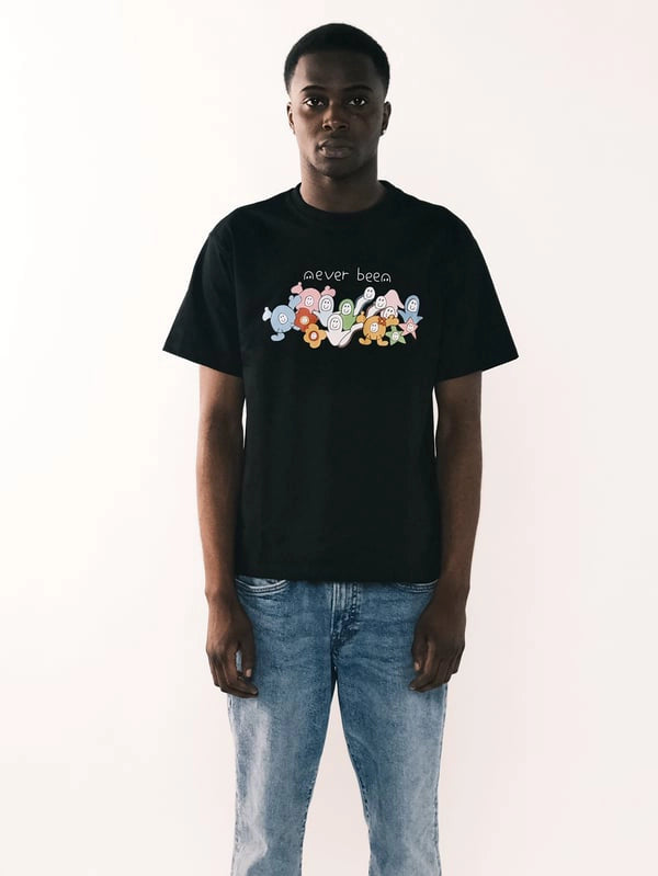 NEVER BEEN Family T-Shirt Black