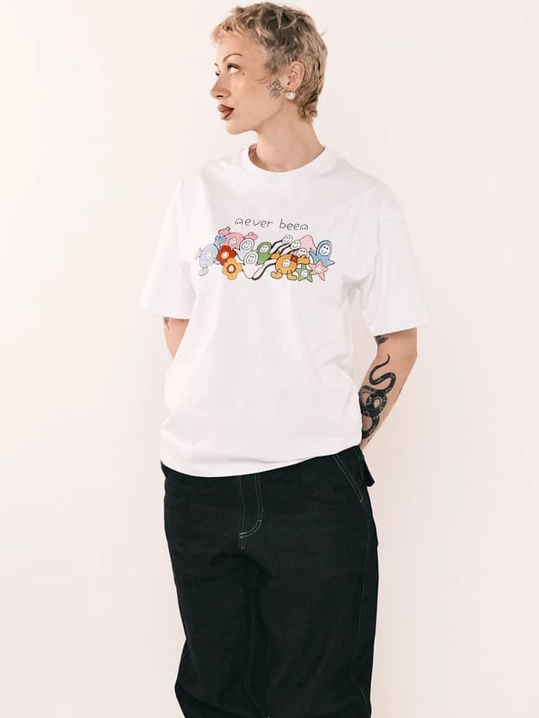 NEVER BEEN Family T-Shirt White