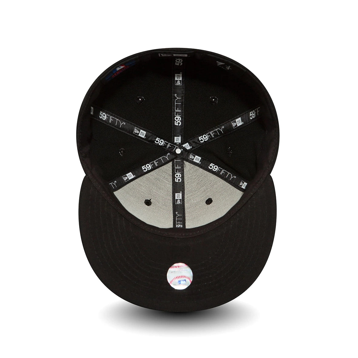 thesource_NEW_ERA_NY_Yankees_Black_on_Black_59FIFTY_Fitted_Cap_10000103_inside