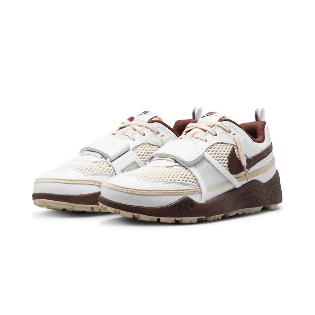 Nike_Zoom_Field_Jaxx_Travis_Scott_Light_Chocolate_HQ3073-100