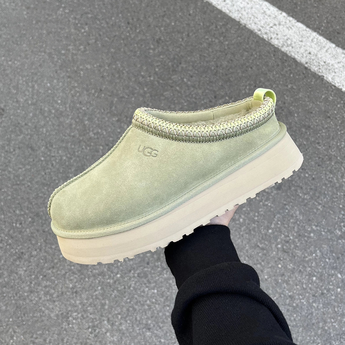 UGG Tazz 2 Slipper Muted Brass (W)