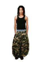 VEREYA Camo Balloon Pants