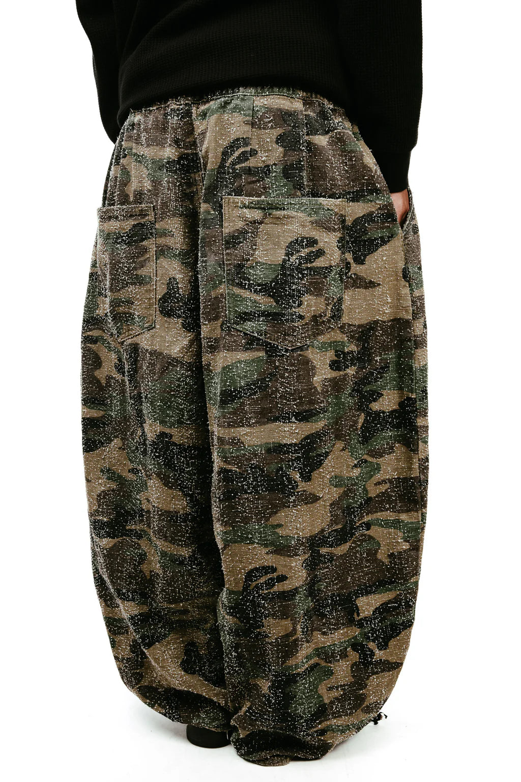 VEREYA Camo Textured Balloon Pants