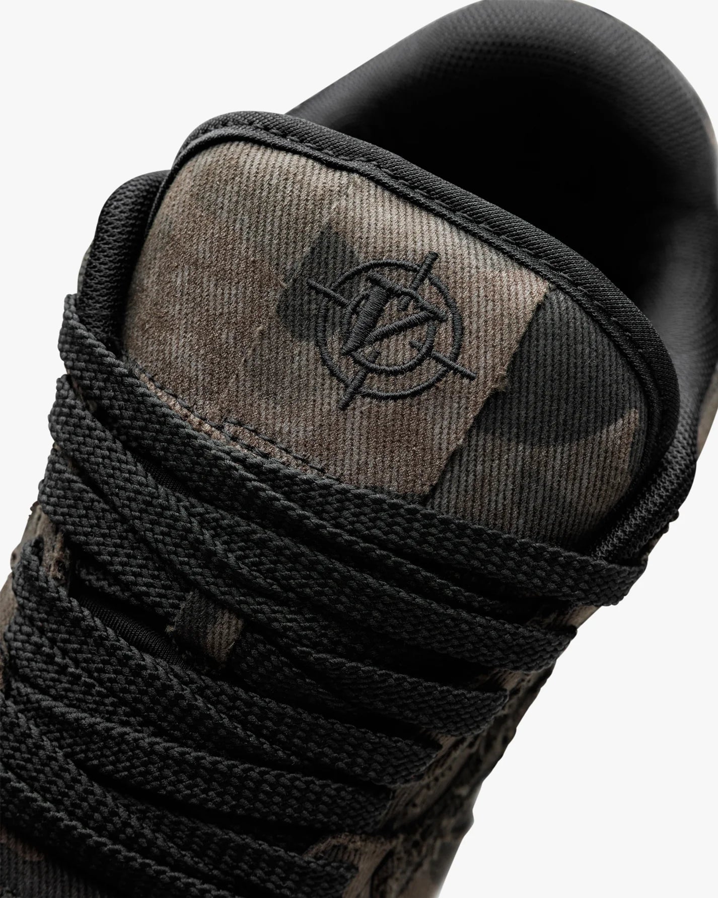 VICINITY Akimbo Lows Dark Camo