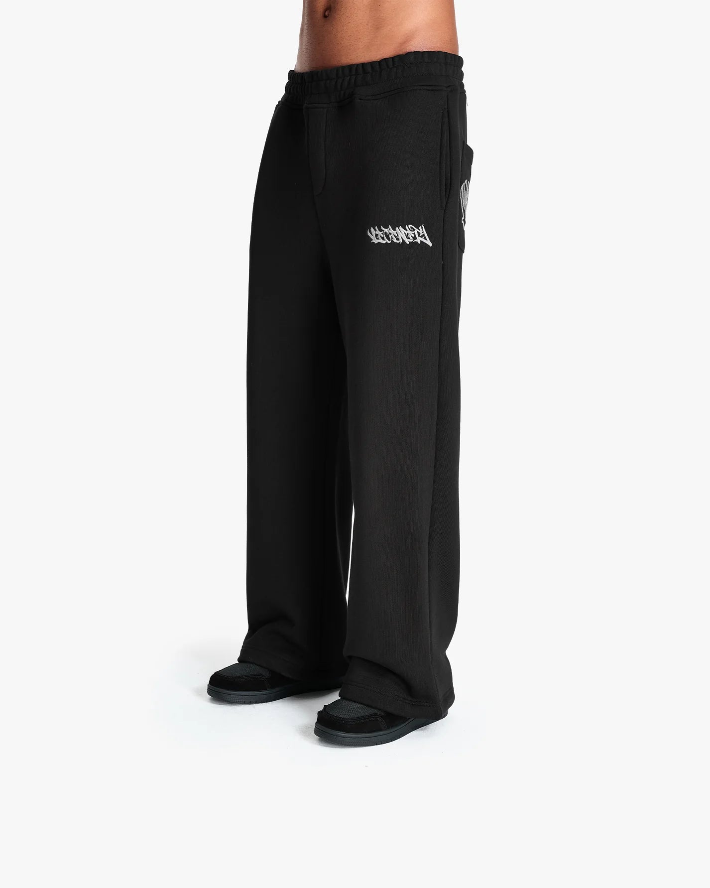 VICINITY Graffiti Jogger Black