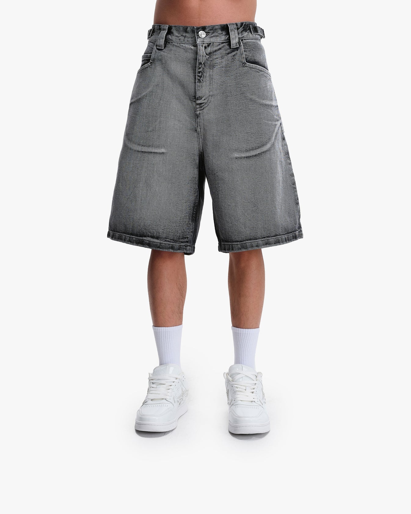 VICINITY Ivory Denim Jorts