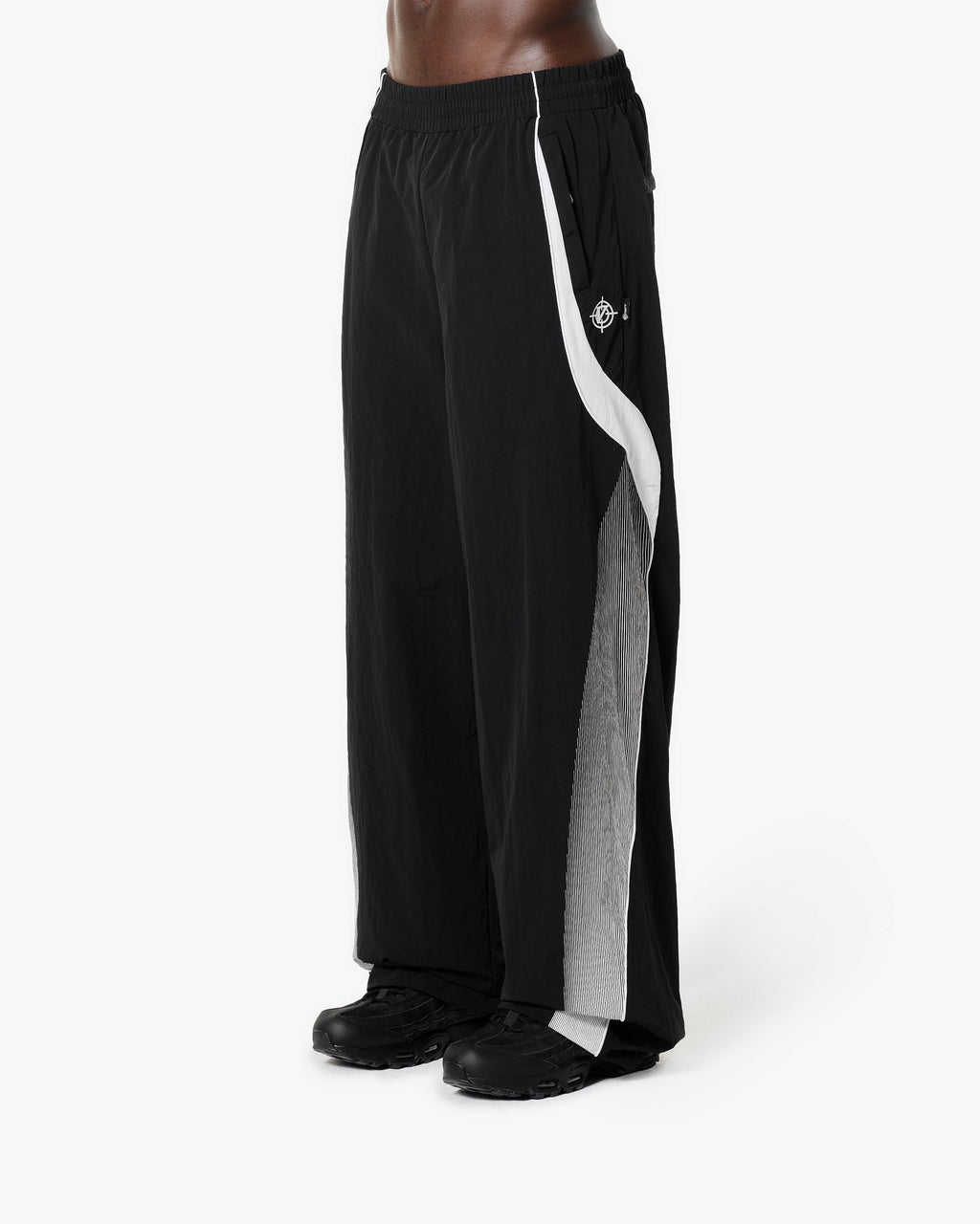 VICINITY Track Pants V4 Black
