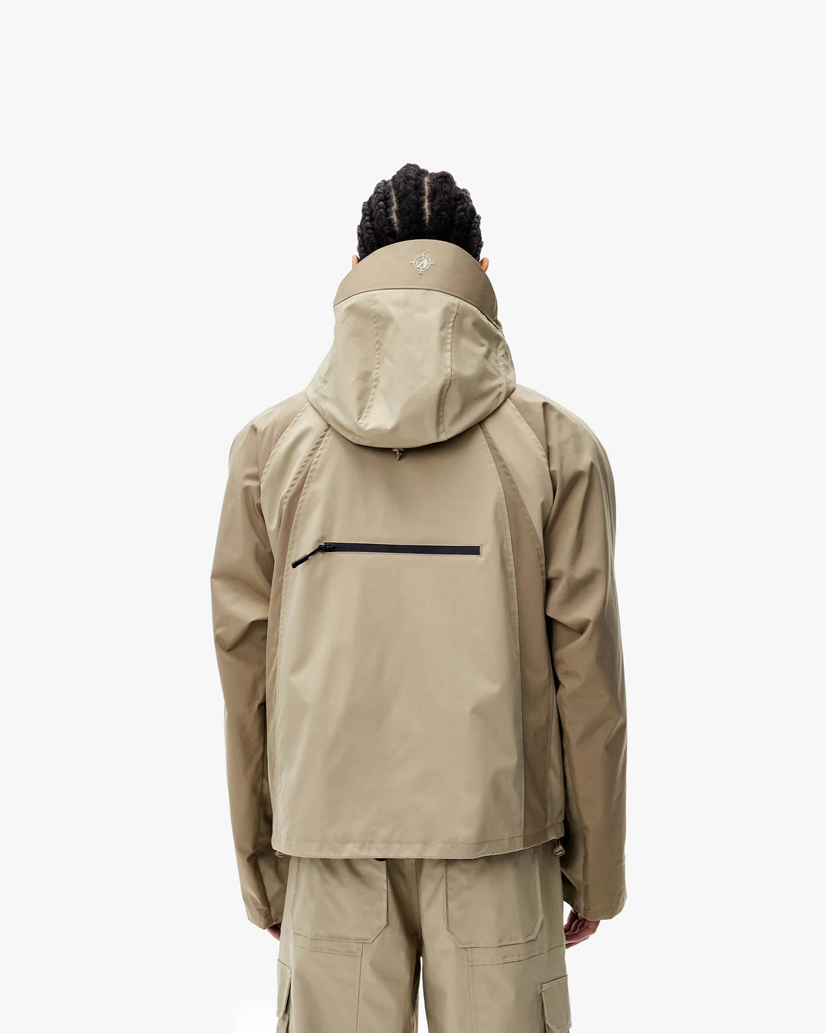 VICINITY Trail Windbreaker Brown