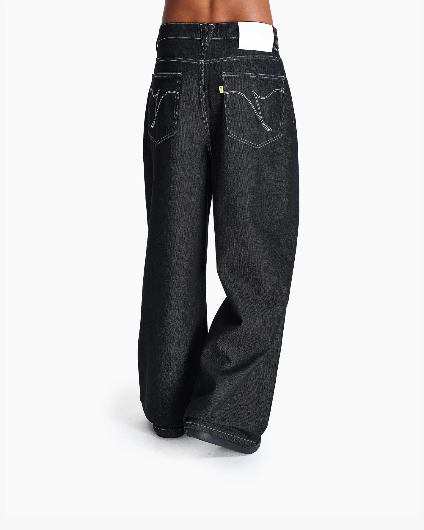 VICINITY Volume Denim Raw Black